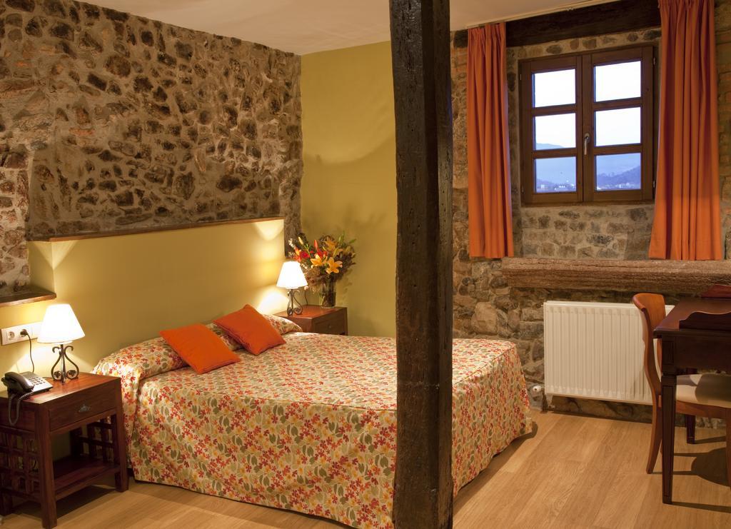 Hotel Casona Cuervo San Tirso de Candamo Екстер'єр фото